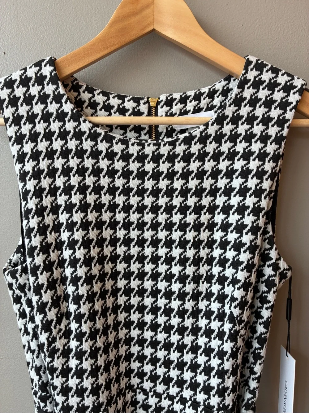 Calvin Klein Black & White Houndstooth Sleeveless Tie-Waist Midi Dress, 8 - Picture 3 of 9